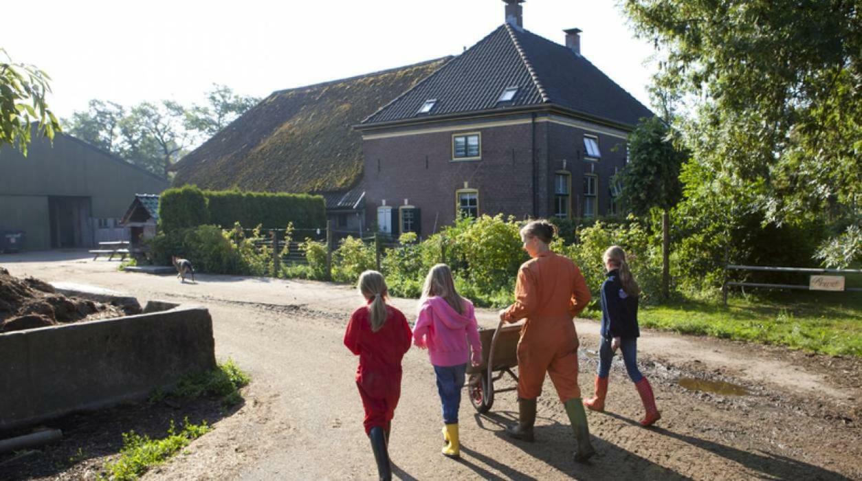Hoeve De Pippert Hotel Ophemert Exterior photo